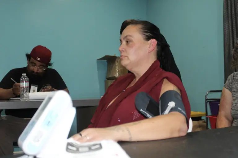 Clinic on Wheels: In L.A., Street Medicine Take Health Care to the Unhoused