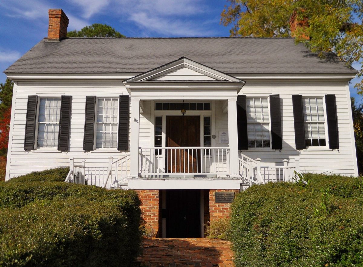 The Sheppard Cottage in Eufaula's historic district.