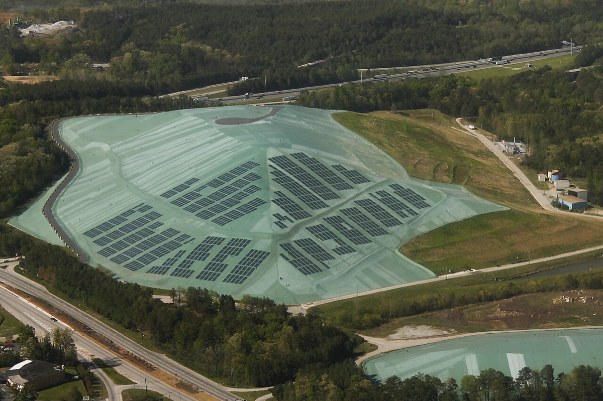 An aerial view of the capped Hickory Ridge Landfill in metro Atlanta, which has solar panels on its cover. It is a Georgia landfill, not the Pinegrove site (file photo).